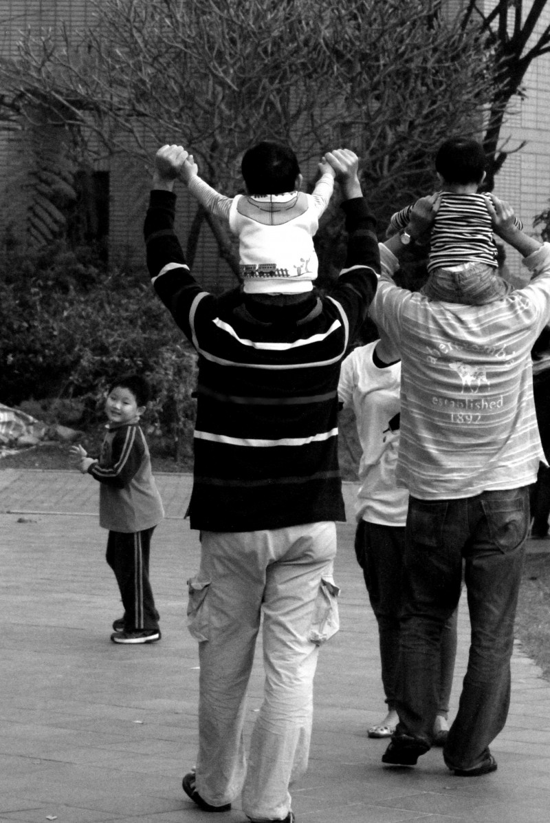 Children visiting Science Museum Botanical Park Taiwan