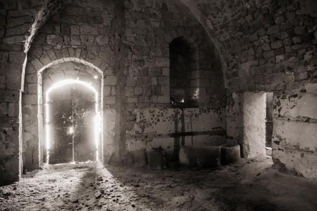 Light behind the prison door in memory of the imprisoned yaran baha'i